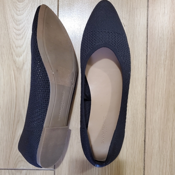 Banana Republic Factory, Black Pointy Toe Ballet Flats, Size 7 - Picture 4 of 6